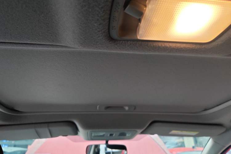 Used Nissan Tiida 2019 1.6L CVT Cool Edition China VI Standard Headliner