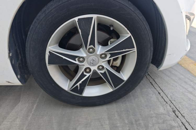 Used Hyundai Elantra (5th Generation / Langdong) 2012 1.6L Manual Leading Model