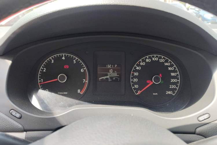 Used Volkswagen Sagitar 2014 Revised Version 1.6L Automatic Comfort Edition Instrument Cluster