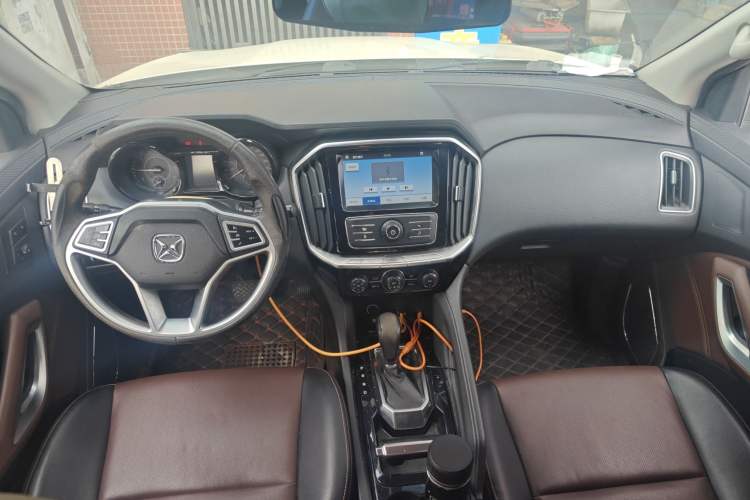 Used JMC Yusheng S350 2016 2.0T Automatic 4x4 Gasoline Luxury Version with Sunroof 7 Seats