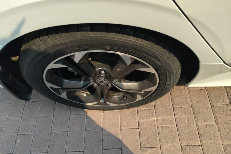 Used Honda Civic 2023 240TURBO CVT Dynamic Control · C-Position Guest Special Edition Right Rear Wheel Hub