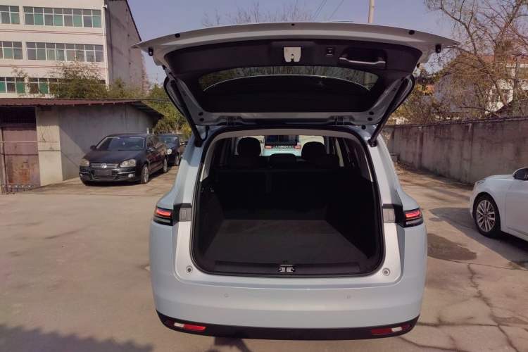 Used Leapmotor C16 2026 Pure Electric 630 LiDAR Zhizun Edition 5 Seats