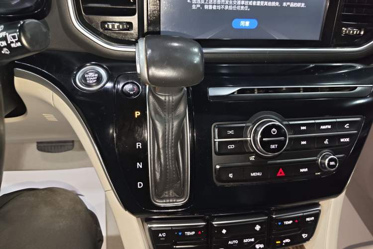 Used GAC Trumpchi M8 2018 320T Luxury Edition Gear Lever