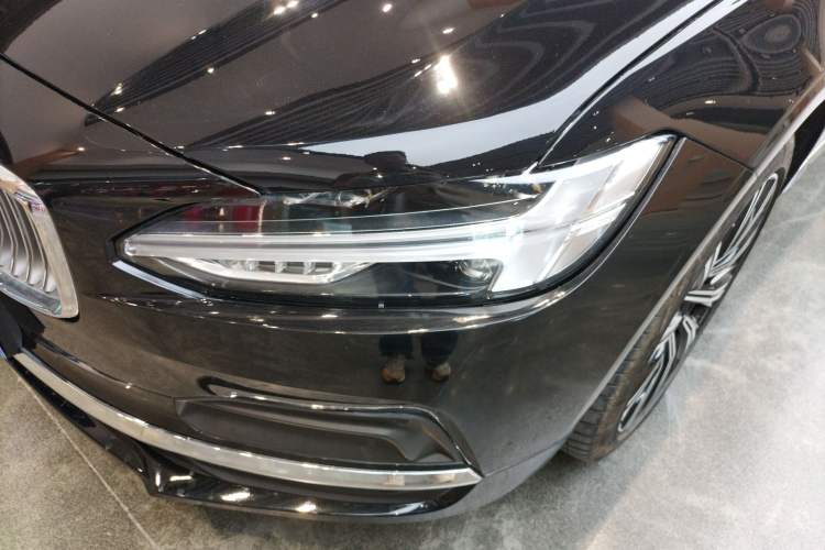 Used Volvo S90 2025 B5 Zhiyuan Luxury Edition Left Front Headlight