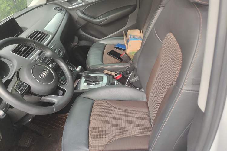 Used Audi Q3 2018 30th Anniversary Edition 30 TFSI Fashion Model Left Front Seat