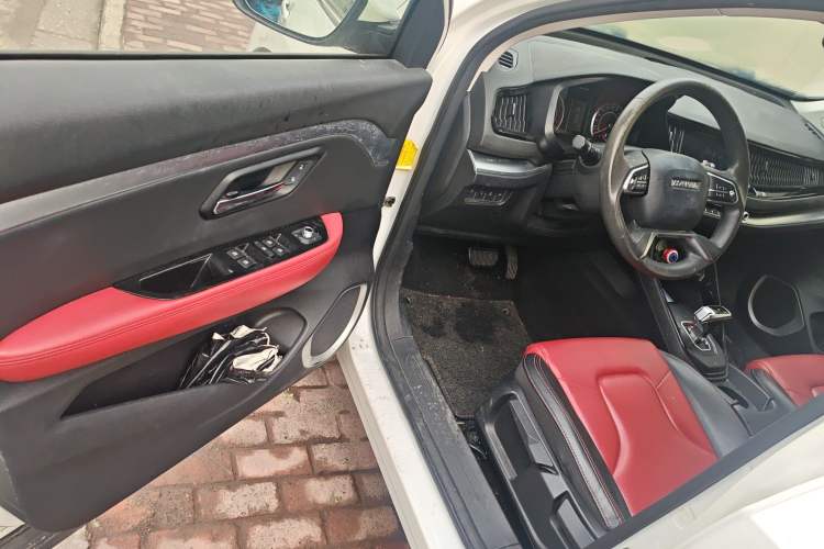 Used Haval H2s 2017 Blue Label 1.5T Dual-Clutch Comfort Model