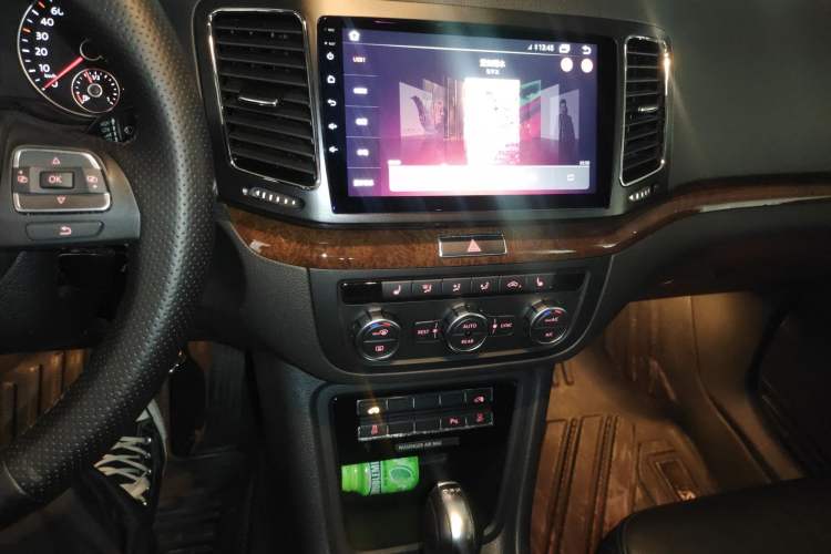 Used Volkswagen Sharan 2013 1.8TSI Comfort Model Euro IV
