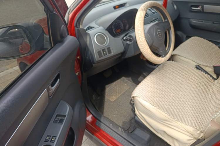 Used Suzuki Swift 2011 1.5L Automatic Fashion Edition Driver Seat