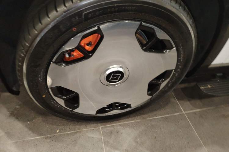 Used Zeekr 9X 2025 Ultra Edition Left Front Wheel Hub