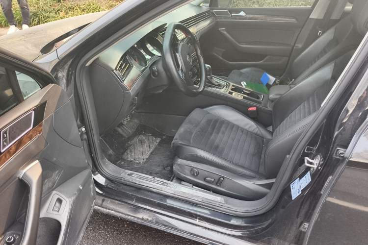 Used Volkswagen Magotan 2018 330TSI DSG Luxury Model Driver Seat