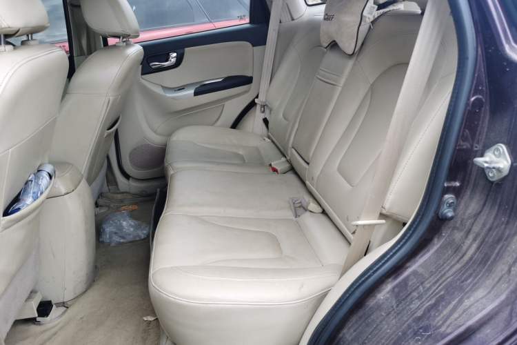 Used Haima S7 2013 2.0L Automatic ZhiShang Version
