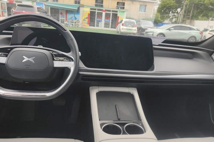 Used XPeng P7 2024 P7i 550 Pro Audio And AC Panel