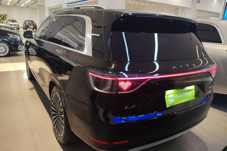 Used Hima AITO M9 2024 Range-Extended Ultra Version 52 kWh 5-Seater Model
