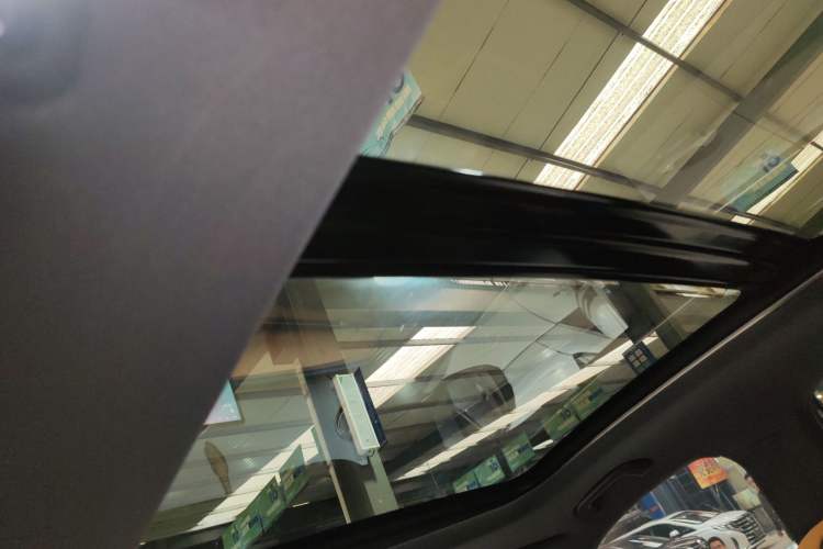 Used Geely Galaxy Galaxy Xingjian 7 EM-i 2025 120km Flagship Edition
