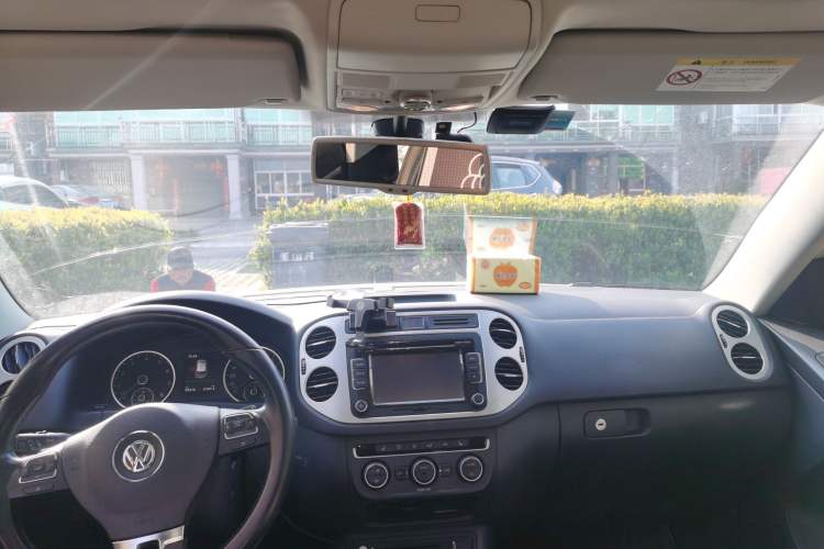 Used Volkswagen Tiguan 2016 300TSI Automatic Two-Wheel Drive Luxury Edition Headliner