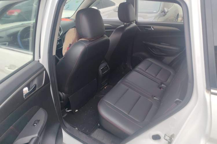 Used CHANGAN CS75 2014 1.8T Automatic Elite Model China IV Standard Left Rear Seat