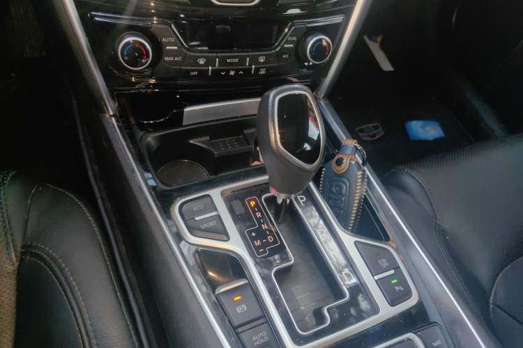 Used Geely Auto Emgrand GT 2015 1.8T Flagship Model
