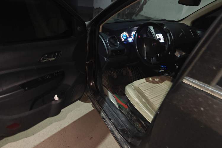 Used Geely Auto Diamond 2014 Sedan 1.5L Manual Entry-Level Model
