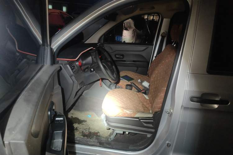 Used Wuling Hongguang V 2021 1.5L Jingqu Version LAR