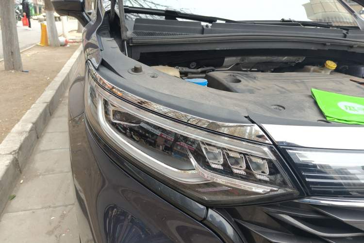 Used Roewe iMAX8 2022 400TGI Prestige Edition