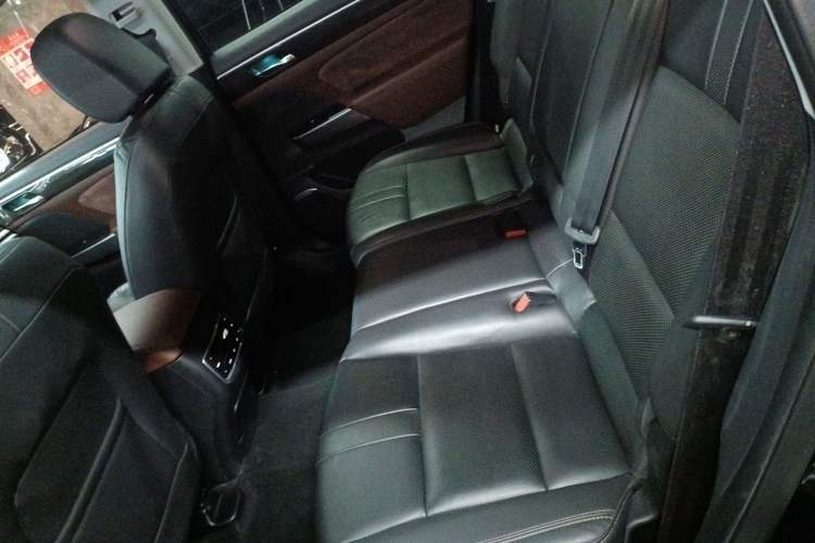 Used GAC Trumpchi GS8 2017 320T Two-Wheel Drive Luxury Smart Connectivity Version (7 Seats)
