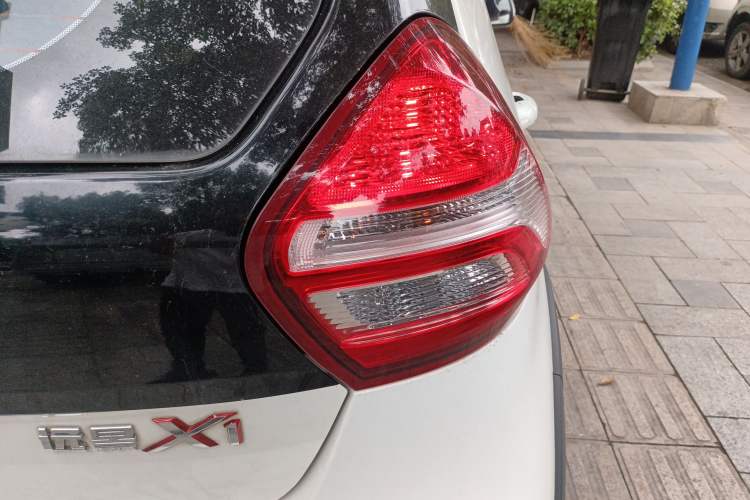 Used Geely Auto Vision X1 2017 1.3L Manual Frenzy Edition