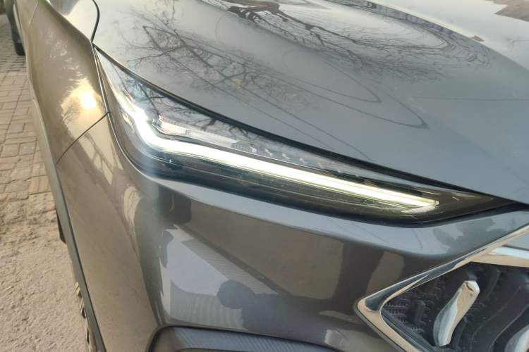 Used CHANGAN OSHAN X5 2021 Revised Version 1.5T DCT Luxury Edition Right Front Headlight