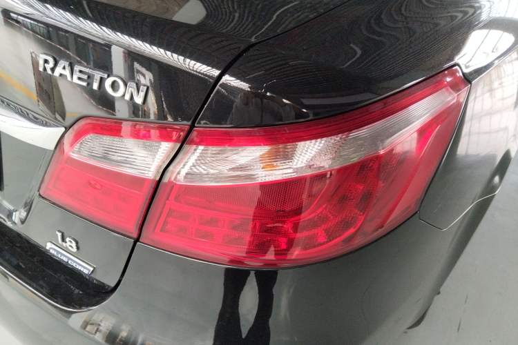 Used Changan Raeton 2014 1.8T Automatic Elite Anniversary Edition China IV Standard
