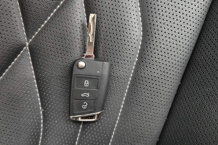 Used Volkswagen Tiguan L New Energy 2023 430 PHEV Plug-in Hybrid Prestige Edition Vehicle Key