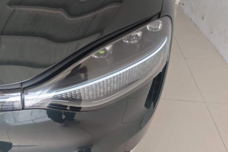 Used Hima AITO M9 2025 Extended-Range Ultra Version 52 kWh 5-Seater Edition