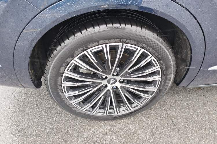 Used Deepal S09 2025 Four-Wheel Drive Ultra+ Custom Edition