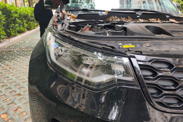 Used Land Rover Discovery 2021 360 PS R-Dynamic S Right Front Headlight