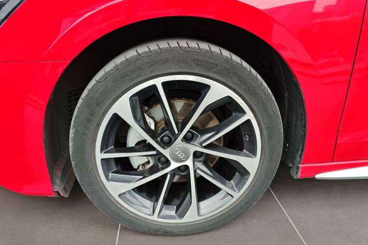 Used Audi A3 2021 A3L Limousine 35 TFSI Progressive Sport Edition Left Front Wheel Hub