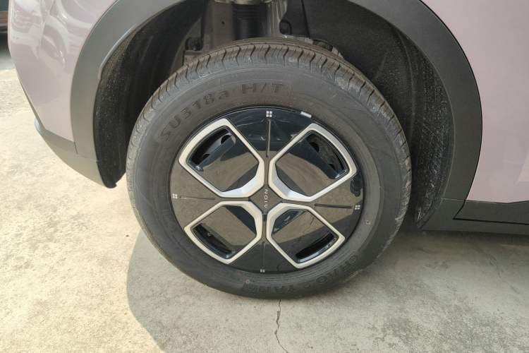 Used AION UT 2025 330 Starlight Edition Right Rear Wheel Hub