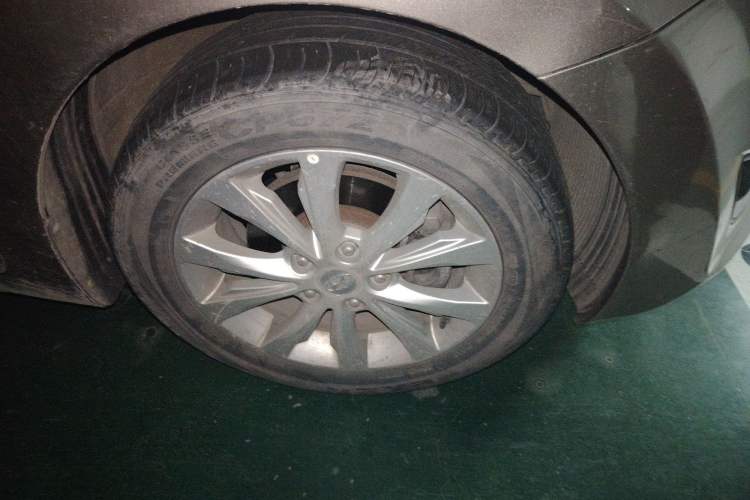 Used Hyundai Elantra (5th Generation / Langdong) 2016 1.6L Automatic Smart Version