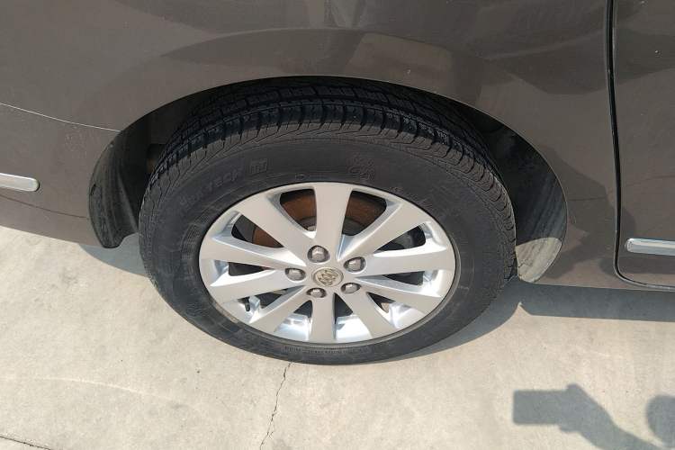 Used Buick GL8 2017 25S Prestige Version China V Standard Right Rear Wheel Hub