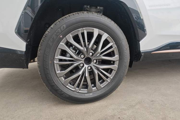Used Toyota Wildlander 2024 2.0L CVT Two-Wheel Drive Luxury PLUS Edition Right Rear Wheel Hub