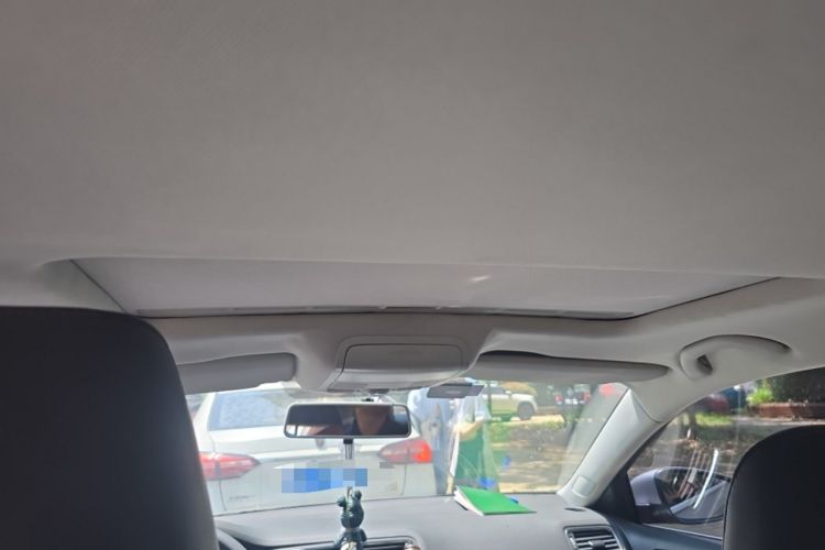 Used Volkswagen Sagitar 2012 1.6L Automatic Comfort Edition
