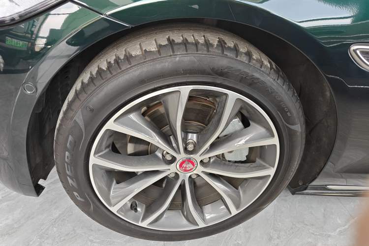 Used Jaguar XFL 2022 XFL 2.0T P250 Two-Wheel-Drive Elite Sport Edition Left Front Wheel Hub