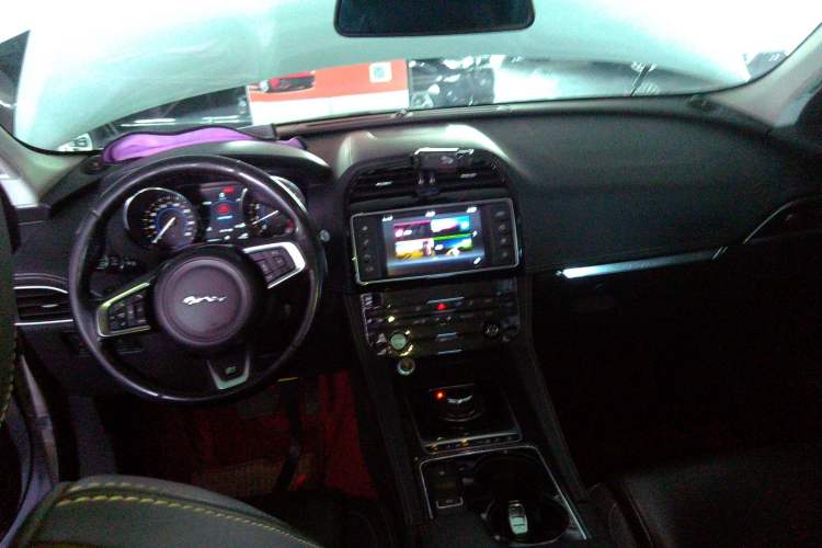 Used Jaguar F-PACE 2016 3.0 SC Four-Wheel Drive R-Sport Sport Edition
