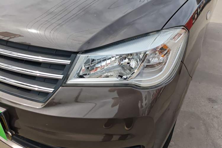 Used Dongfeng Fengon 330 2019 1.5L 330S Manual Comfort Version China VI Standard