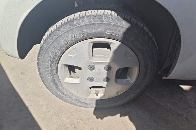 Used Roewe Clever 2021 302 km New Four-Seater Super-Efficient Version