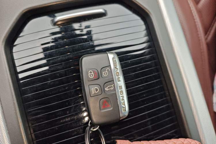 Used Land Rover Range Evoque 2014 2.0T 5-Door Ignite Edition Vehicle Key