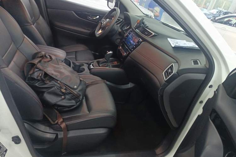 Used Nissan Qashqai 2023 Classic 2.0L CVT XV Comfort Edition
