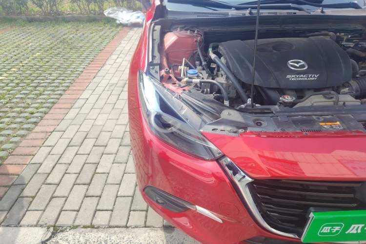 Used Mazda 3 Axela 2017 Sedan 2.0L Automatic Flagship Model China V Standard Right Front Headlight