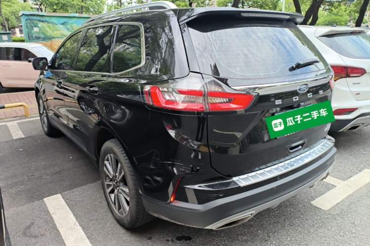 Used Ford Edge 2022 PLUS EcoBoost 245 Four-Wheel Drive Platinum Edition 7-Seater