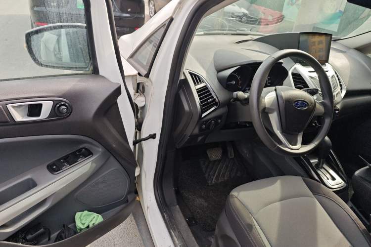 Used Ford EcoSport 2013 1.5L Automatic Fashion Model Driver Seat