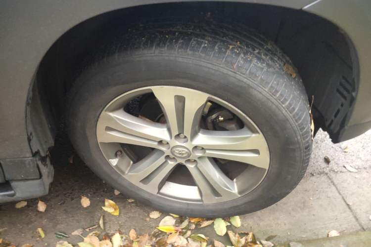 Used Toyota Highlander 2012 2.7L Two-Wheel Drive 7-Seater Luxury Edition
