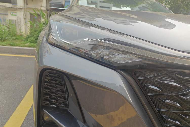 Used CHANGAN CS75 PLUS 2021 2.0T Automatic Pilot Version Right Front Headlight