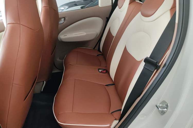 Used Wuling Hongguang MINIEV 2025 Four-Door Version Advanced Edition Left Rear Seat